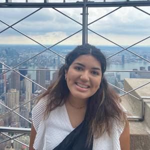 Meet your Posher, Ana